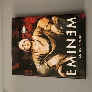 Book Eminem Angry Blonde / bundle requirement